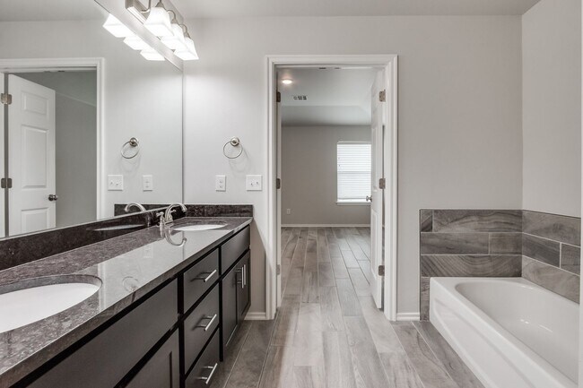 Building Photo - 3 Bed in Piedmont