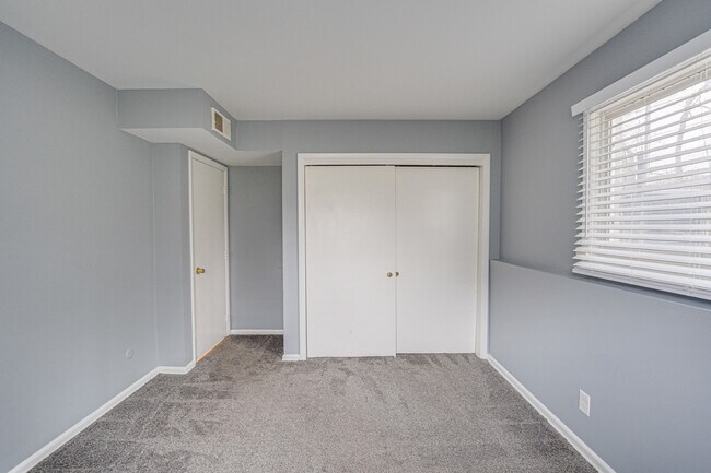 Building Photo - 839 Bishop Ave