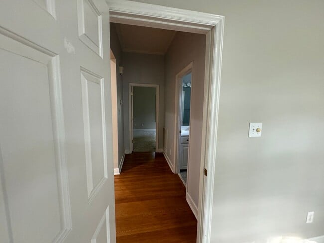 Building Photo - Carolina Lakes!! Close to Marina