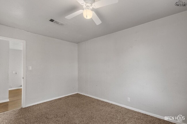 Building Photo - 1411 Deville St