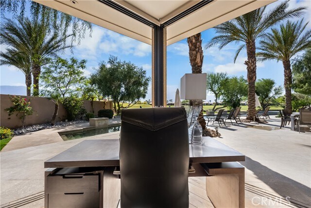 Building Photo - 68 Royal St Georges Way