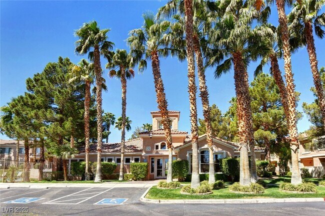 Building Photo - 251 S Green Valley Pkwy