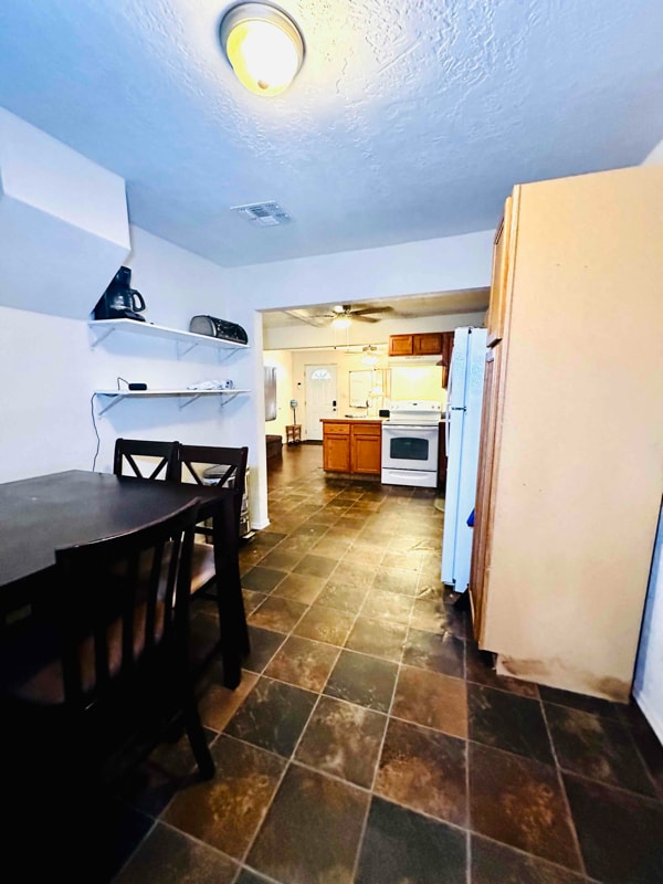 Building Photo - 1814 NW Taylor Ave