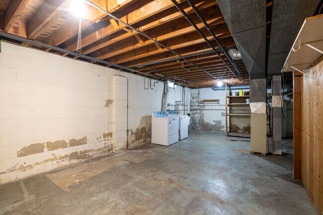 Building Photo - Josephine