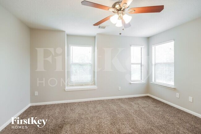 Building Photo - 3526 Fuller Bluff Dr