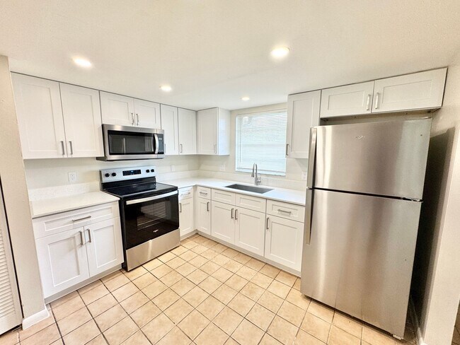 Building Photo - PIKUS (5356 24th Ave SW)