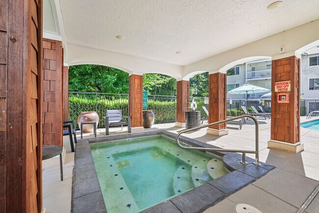 Building Photo - Salmon Run at Perry Creek