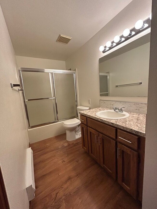 Building Photo - Welcome to Titlow Beach Townhomes - Your C...