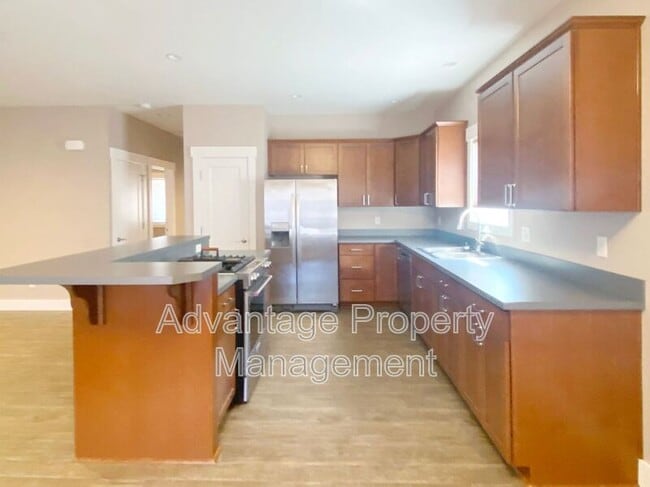 Building Photo - 122 S 21st St