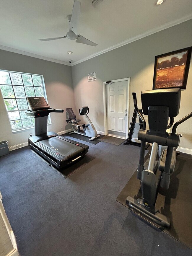 Building Photo - 711 SW 122nd Ave