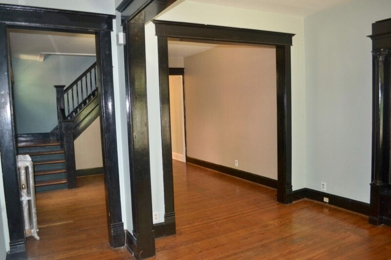 Building Photo - 977 Woodruff Pl E Dr