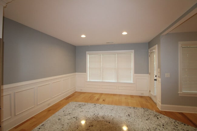 Building Photo - 2930 S Wise Dr