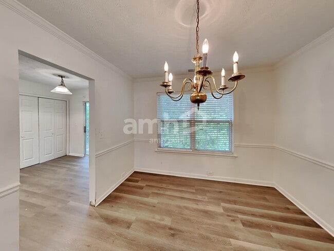Building Photo - 2911 Water Lily Ct