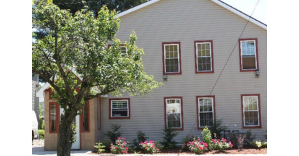 Building Photo - 33 Seminary Ave