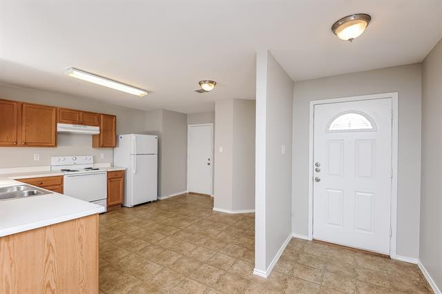 Building Photo - 9013 Cheswick Dr