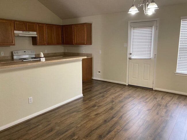 Building Photo - 13000 Lazy Ln