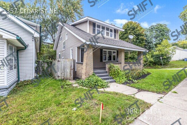 Building Photo - 357 Cedar St NE