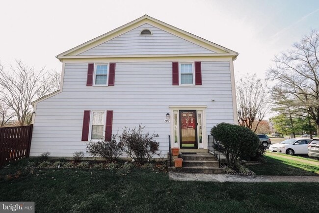 Primary Photo - 7857 Parthian Ct