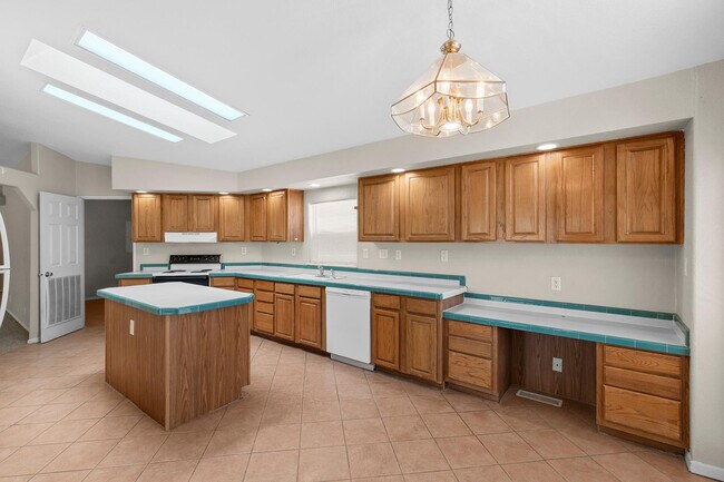 Building Photo - 37408 N 20th St