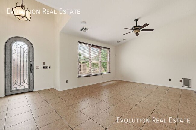 Building Photo - 3287 S Cottonwood Dr