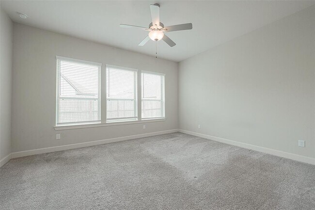 Building Photo - 402 Jolly Ginger Dr