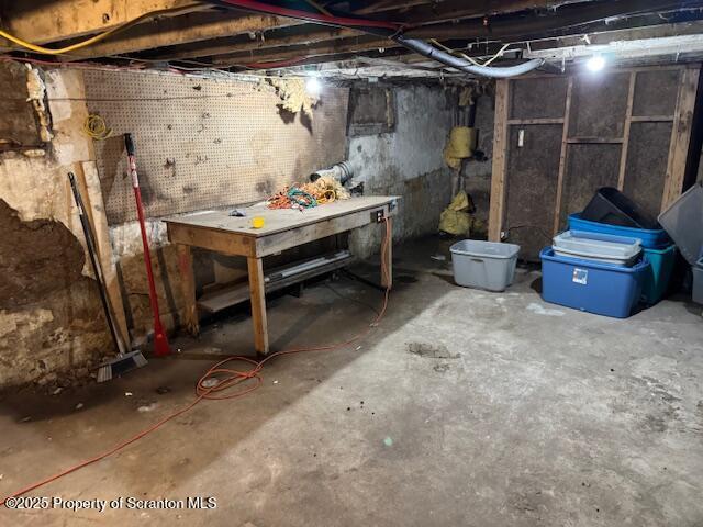 Building Photo - 742 Donnelly St
