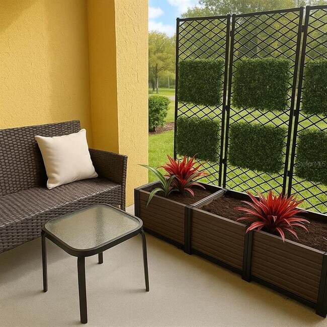 Building Photo - 860 N Orange Ave