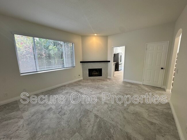 Building Photo - 1740 Amarelle St