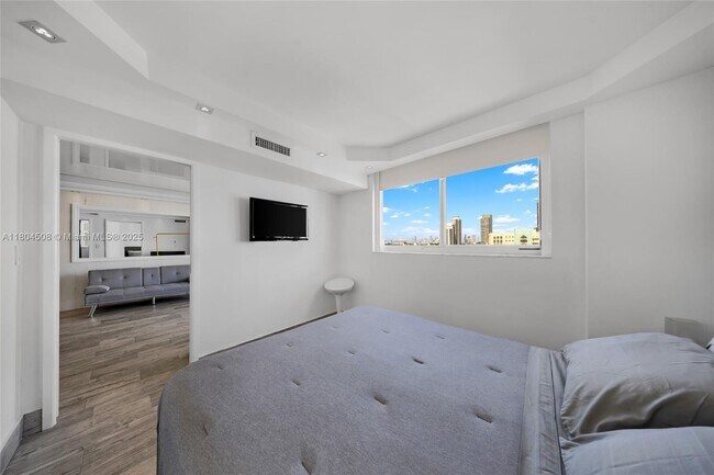 Building Photo - 401 Ocean Dr