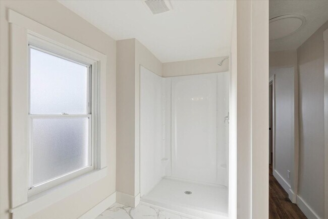 Building Photo - 305 W Broadway