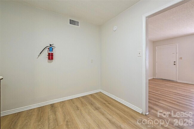 Building Photo - 268 Church St N