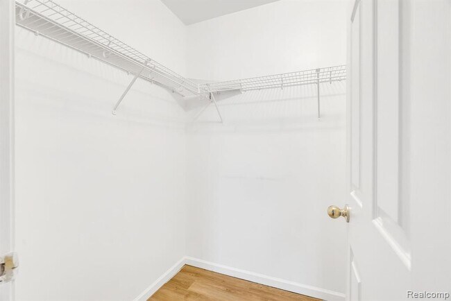 Building Photo - 8208 Chesapeake Cir