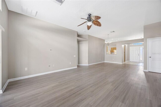 Building Photo - 30435 Annadale Dr