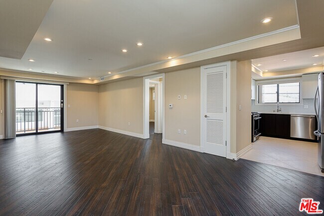 Building Photo - 1211 9th St