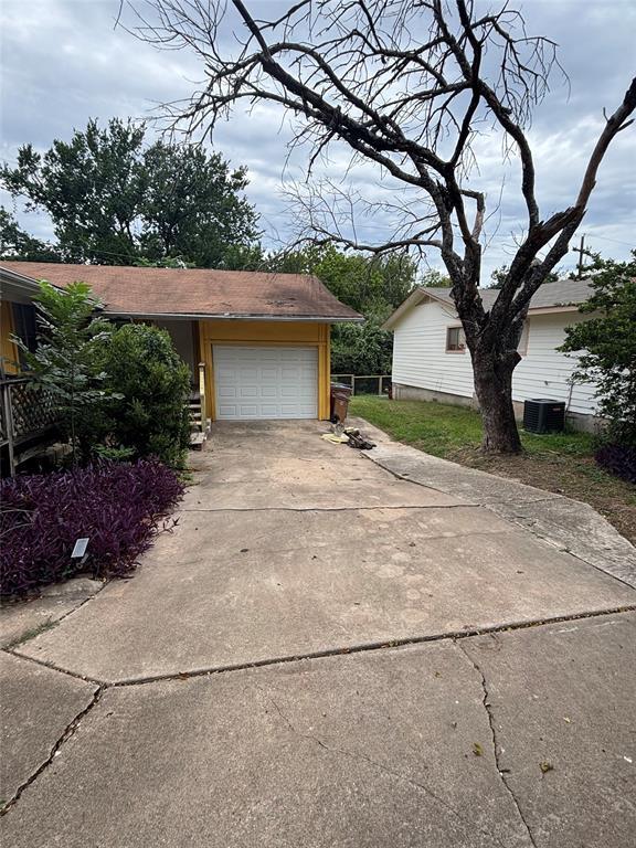 Building Photo - 3010 Matador Dr