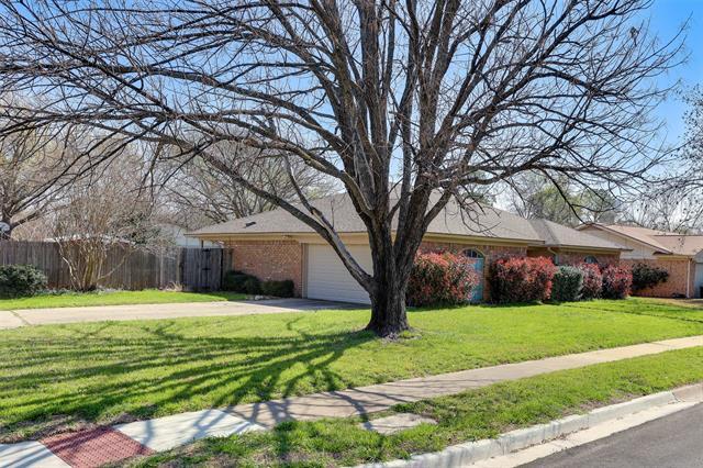 Building Photo - 7020 Stonybrooke Dr