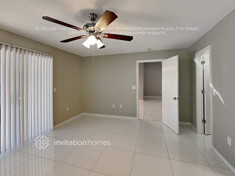Building Photo - 7509 42nd Ct E