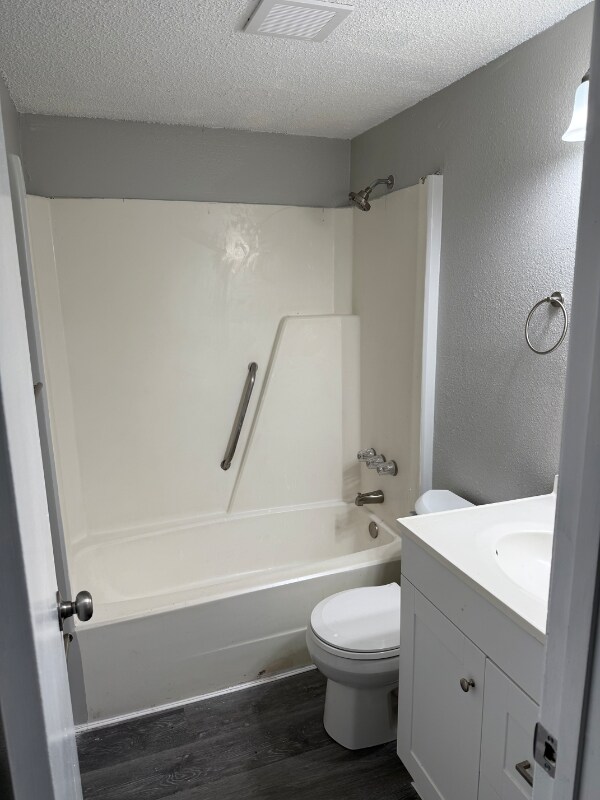 Building Photo - 1713 E Idell St