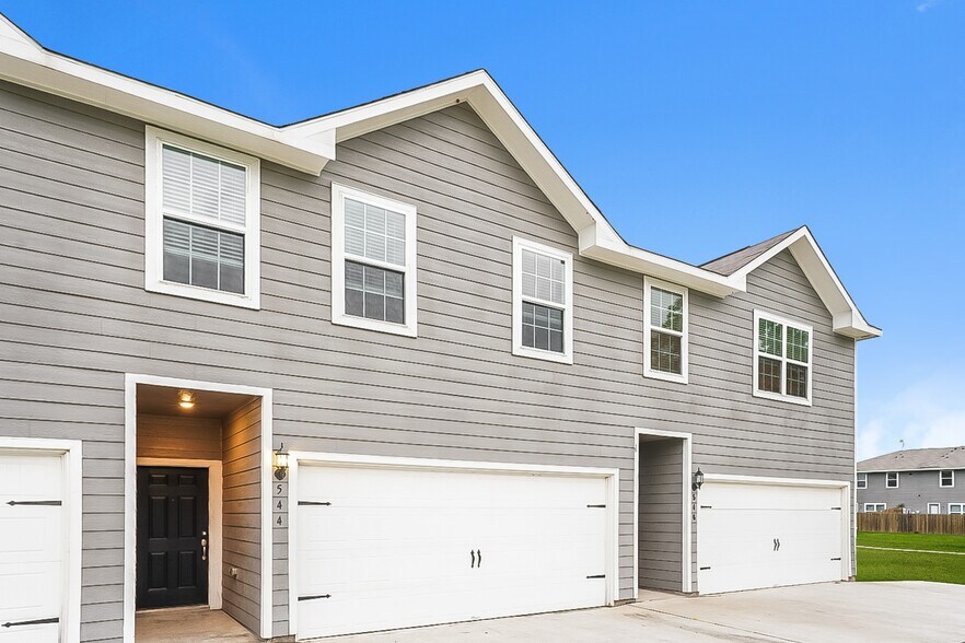Building Photo - 544 Solomon Ln