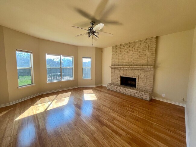 Building Photo - Conveniently Located to Randolph AFB, 4/2.5 ~ Large Backyard ~ Storage Shed ~ Move In Ready!