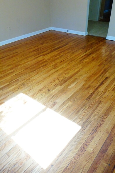 Building Photo - 8203 Garland Ave