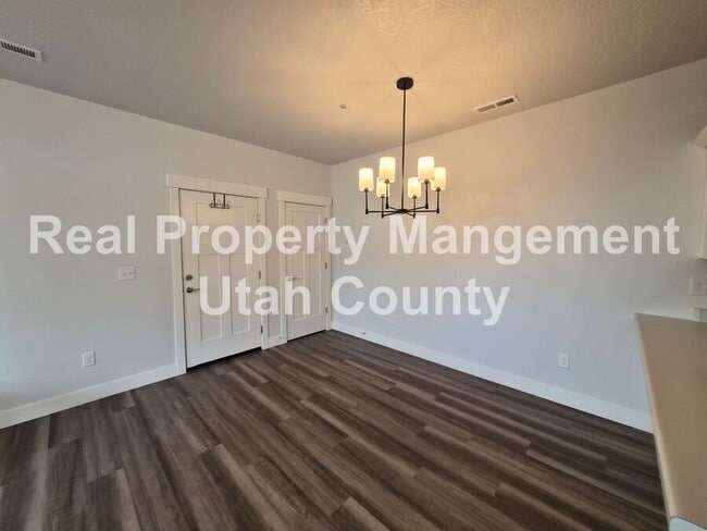 Building Photo - 3323 Hardman Way