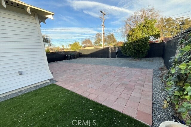 Building Photo - 405 Ramona Ave