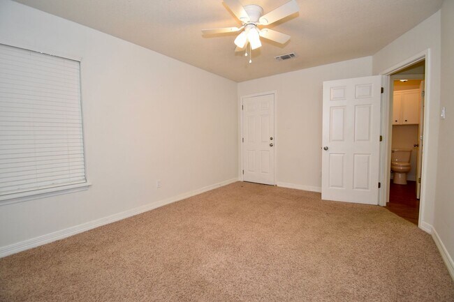 Building Photo - 3 Bed, 2 Bath Home in Ruston