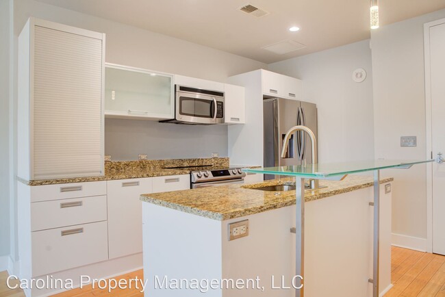 Building Photo - 2 br, 2.5 bath House - 1133 Metropolitan A...