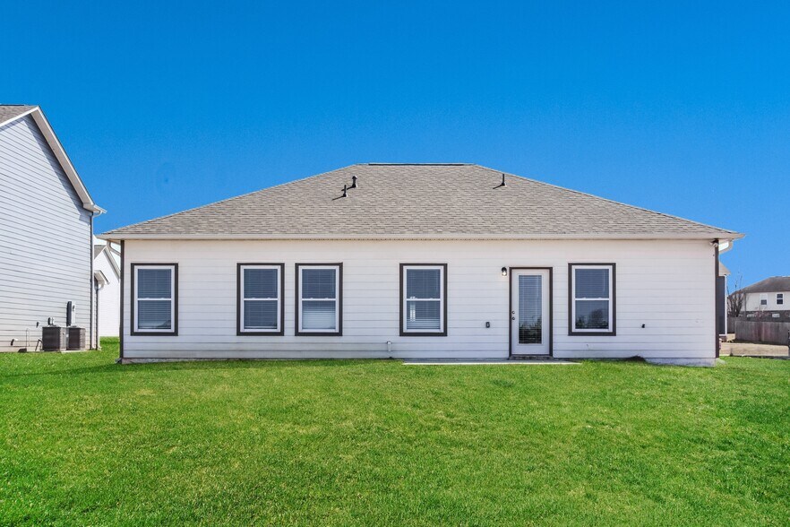 Building Photo - 26252 Valley Ridge Rd
