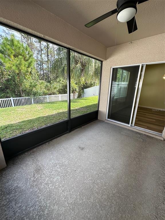 Building Photo - 521 White Coral Ln