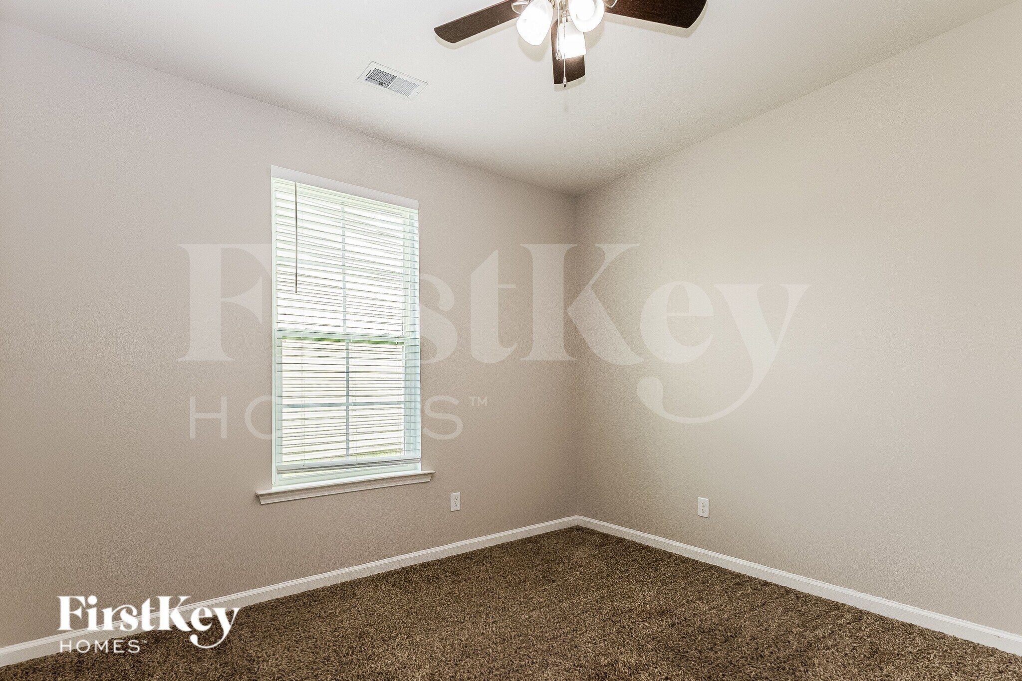 Building Photo - 447 Stonefield Cir