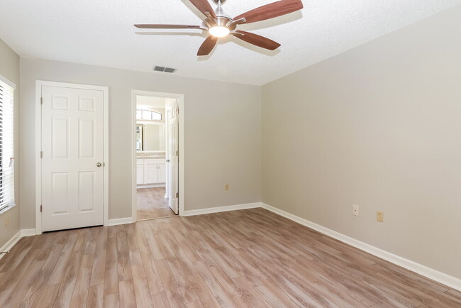 Building Photo - 5779 Forester Oak Ct