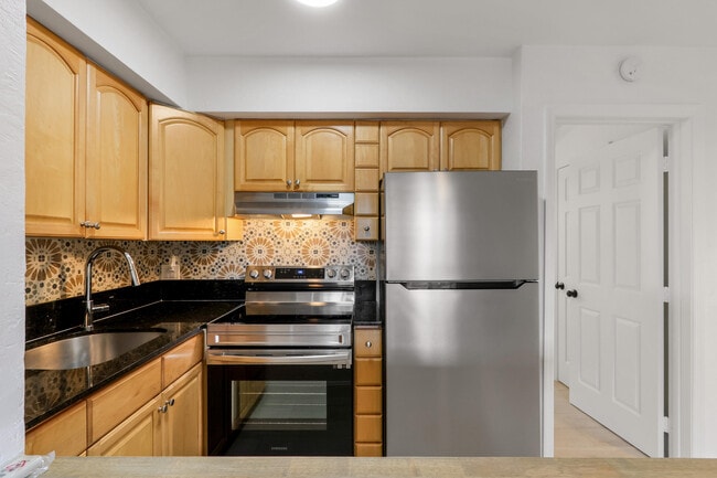 Building Photo - 1125 SW 15th Ave